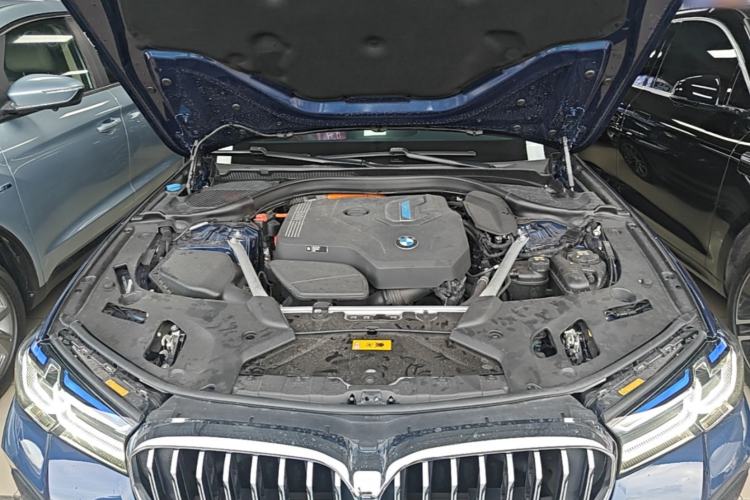 Used BMW 5 Series New Energy 2021 535Le Pioneer Edition M Sport Package Engine Bay