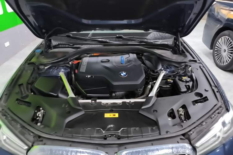 Used BMW 5 Series New Energy 2021 535Le M Sport Package Engine Bay