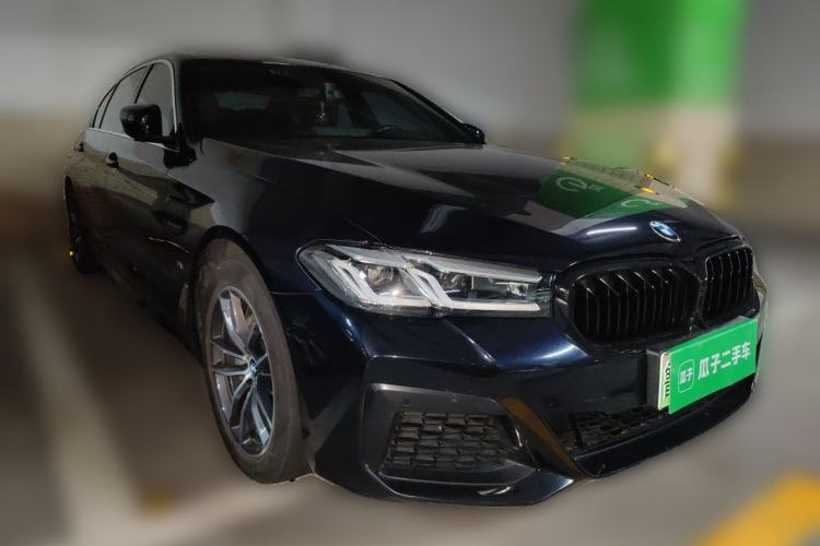 Used BMW 5 Series New Energy 2021 Restyled 535Le M Sport Package Front Right 45 Deg