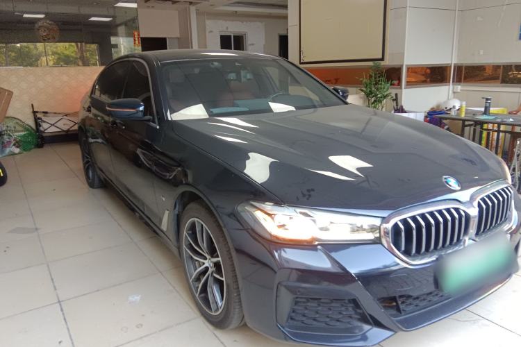 Used BMW 5 Series New Energy 2021 535Le Luxury Package Front Right 45 Deg