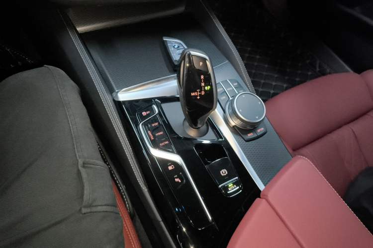 Used BMW 5 Series New Energy 2021 535Le Pioneer Edition M Sport Package Gear Lever