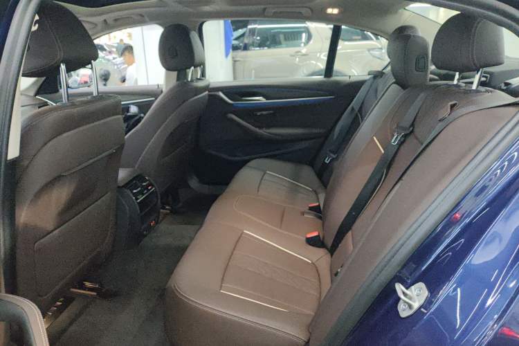 Used BMW 5 Series New Energy 2021 535Le Luxury Package Interior 4