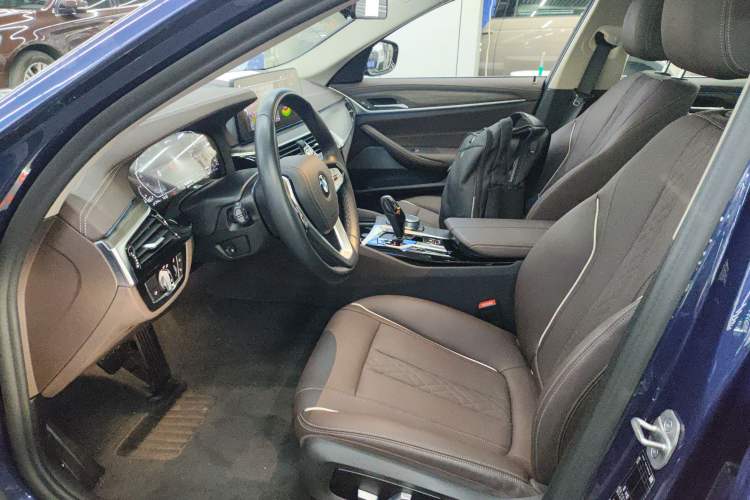 Used BMW 5 Series New Energy 2021 535Le Luxury Package Left Front Seat