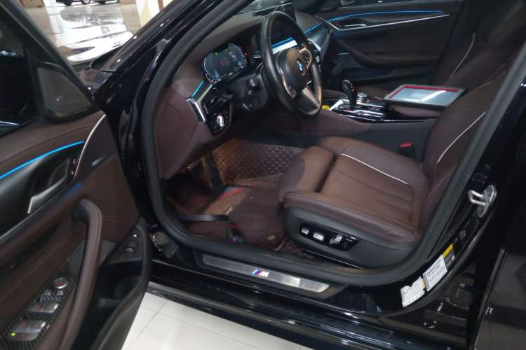 Used BMW 5 Series New Energy 2021 535Le Pioneer Edition M Sport Package Left Front Seat