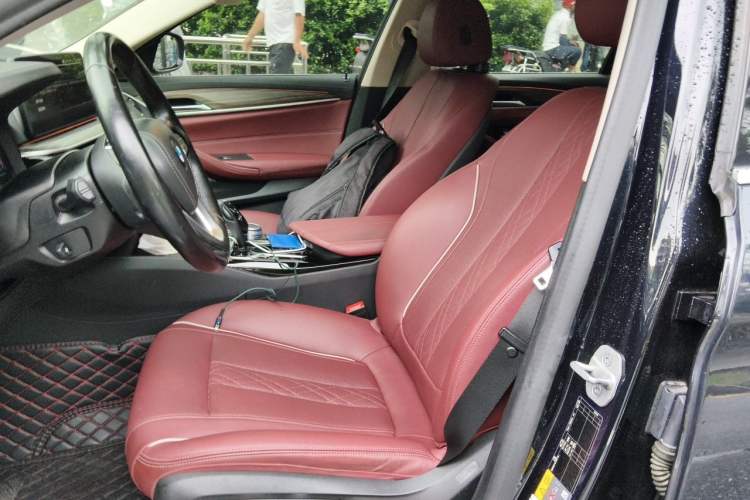 Used BMW 5 Series New Energy 2021 535Le Luxury Package Left Front Seat