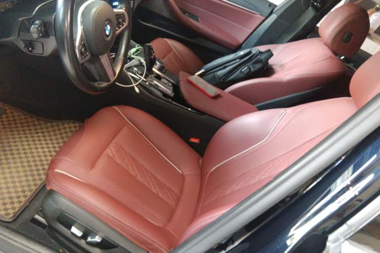 Used BMW 5 Series New Energy 2021 535Le Luxury Package Left Front Seat