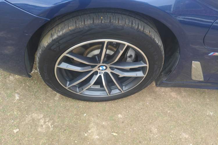 Used BMW 5 Series New Energy 2021 535Le M Sport Package Left Front Wheel Hub