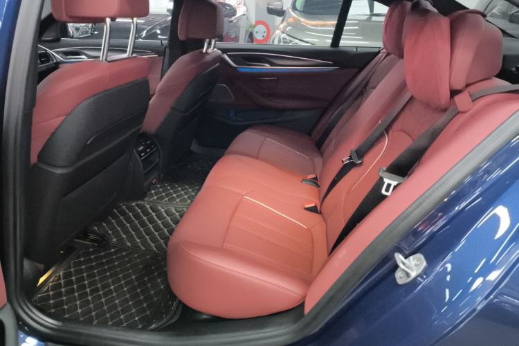 Used BMW 5 Series New Energy 2021 535Le Pioneer Edition M Sport Package Left Rear Seat