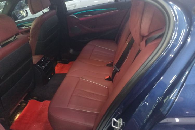 Used BMW 5 Series New Energy 2021 535Le Pioneer Edition M Sport Package Left Rear Seat