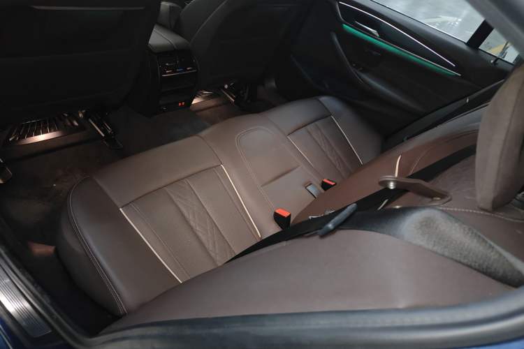 Used BMW 5 Series New Energy 2021 535Le M Sport Package Left Rear Seat