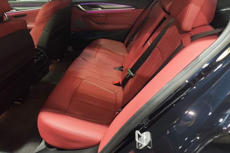 Used BMW 5 Series New Energy 2021 535Le Pioneer Edition M Sport Package Left Rear Seat