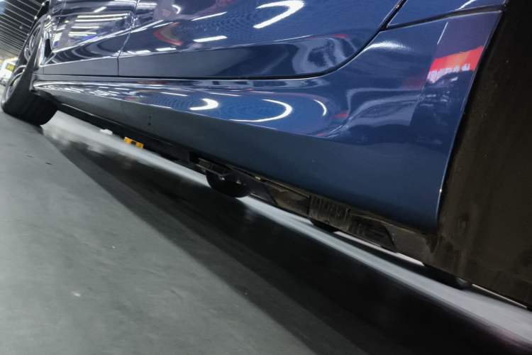 Used BMW 5 Series New Energy 2021 535Le Pioneer Edition M Sport Package Left Side Sill