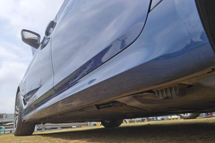 Used BMW 5 Series New Energy 2021 535Le M Sport Package Left Side Sill