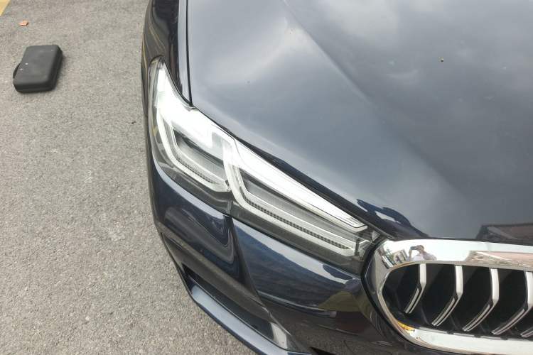 Used BMW 5 Series New Energy 2021 535Le M Sport Package Right Front Headlight