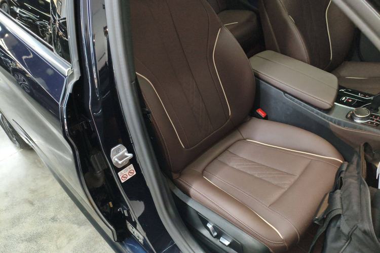 Used BMW 5 Series New Energy 2021 535Le M Sport Package Right Front Seat