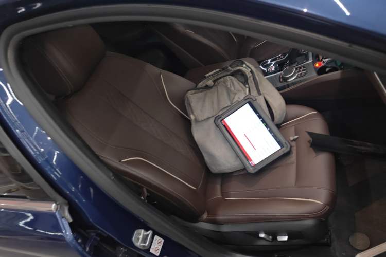 Used BMW 5 Series New Energy 2021 535Le M Sport Package Right Front Seat