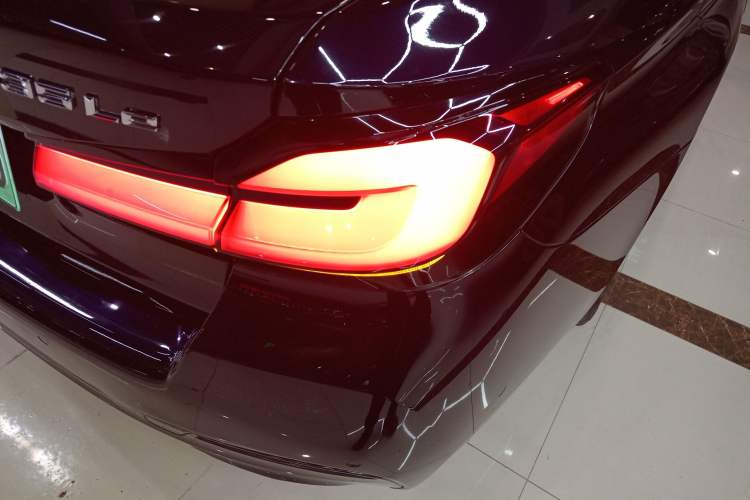 Used BMW 5 Series New Energy 2021 535Le Pioneer Edition M Sport Package Right Rear Taillight