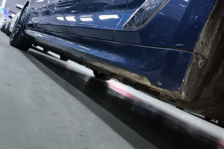 Used BMW 5 Series New Energy 2021 535Le Pioneer Edition M Sport Package Right Side Sill
