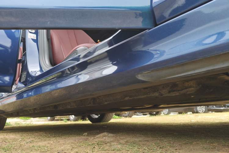 Used BMW 5 Series New Energy 2021 535Le M Sport Package Right Side Sill