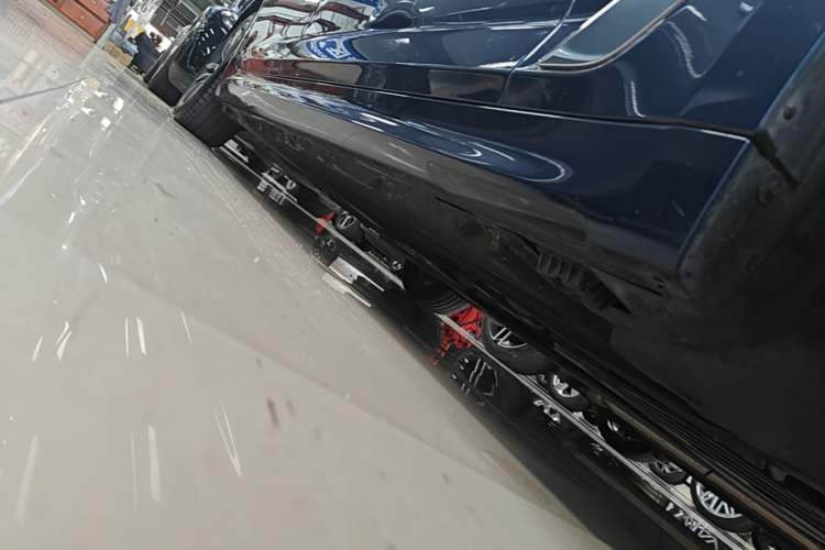 Used BMW 5 Series New Energy 2021 535Le Pioneer Edition M Sport Package Right Side Sill