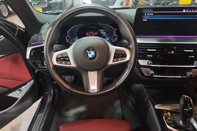 Used BMW 5 Series New Energy 2021 535Le Pioneer Edition M Sport Package Steering Wheel