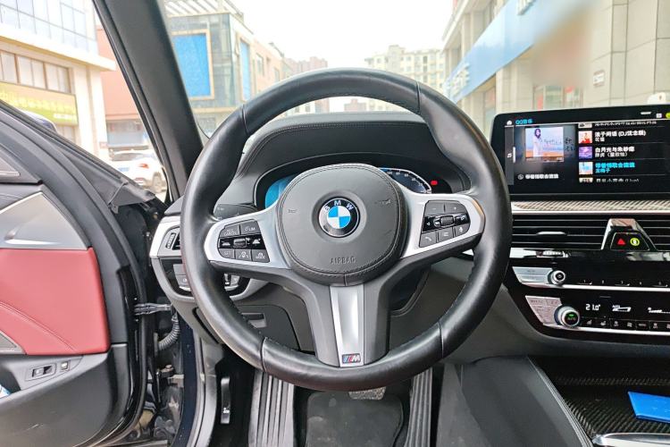 Used BMW 5 Series New Energy 2021 Restyled 535Le Pioneer Edition M Sport Package Steering Wheel