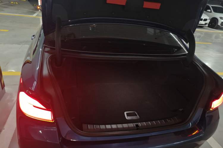 Used BMW 5 Series New Energy 2021 535Le M Sport Package Trunk