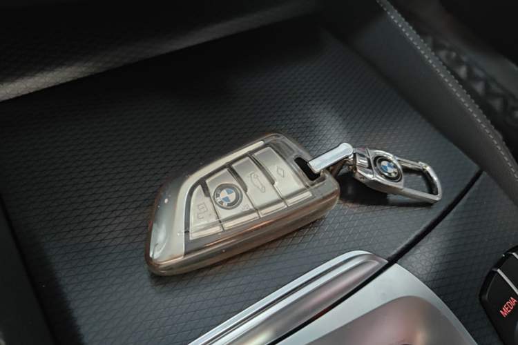 Used BMW 5 Series New Energy 2021 535Le Pioneer Edition M Sport Package Vehicle Key