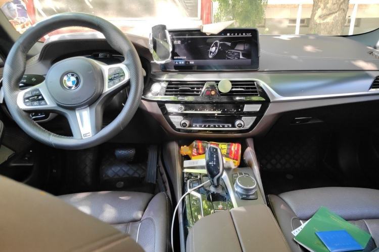 Used BMW 5 Series New Energy 2021 535Le Pioneer Edition M Sport Package Center Console