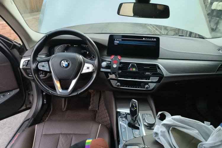 Used BMW 5 Series New Energy 2021 535Le Luxury Package Center Console