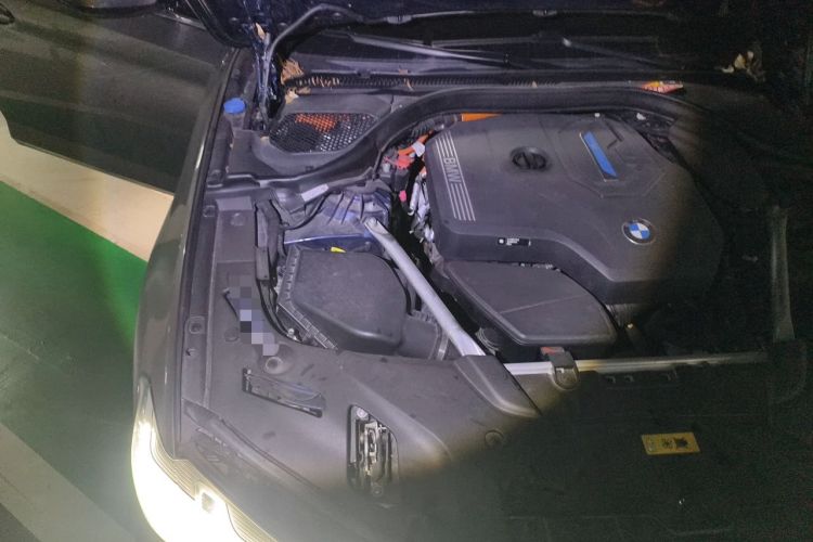 Used BMW 5 Series New Energy 2021 535Le Pioneer Edition M Sport Package Engine Bay Right