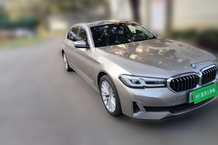 Used BMW 5 Series New Energy 2021 535Le Luxury Package Front Right 45 Deg