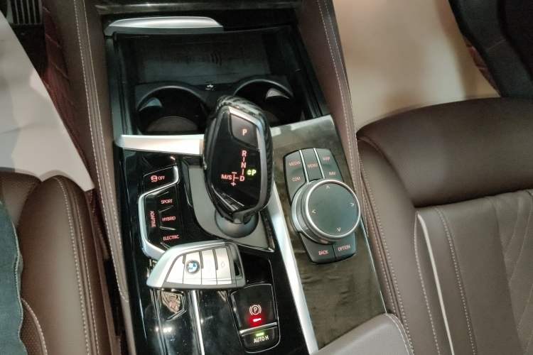 Used BMW 5 Series New Energy 2021 535Le Pioneer Edition M Sport Package Gear Lever