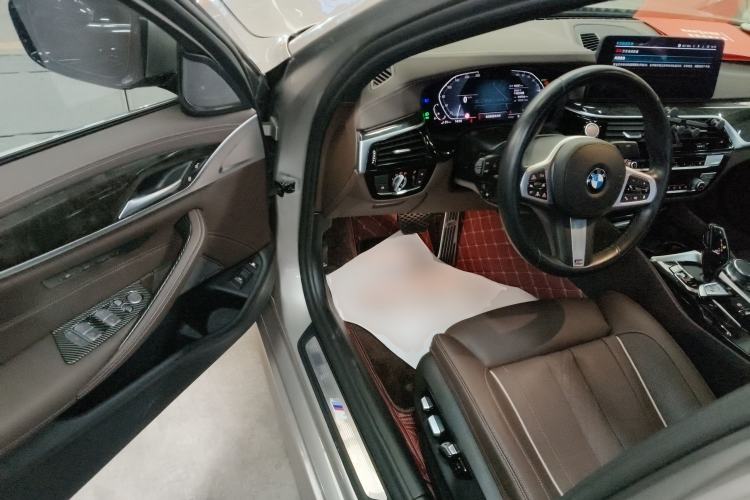 Used BMW 5 Series New Energy 2021 535Le Pioneer Edition M Sport Package Interior 3