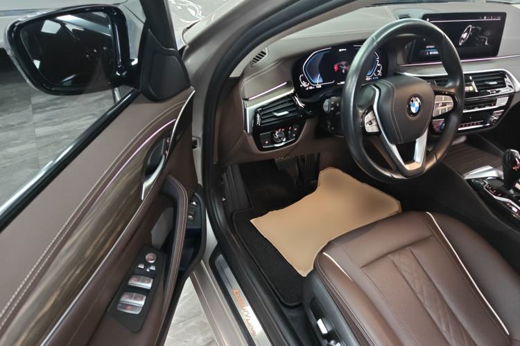 Used BMW 5 Series New Energy 2021 Updated 535Le Luxury Package Driver Seat