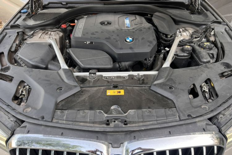 Used BMW 5 Series New Energy 2021 535Le Luxury Package Engine Bay