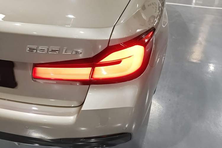 Used BMW 5 Series New Energy 2021 535Le M Sport Package Exterior 3