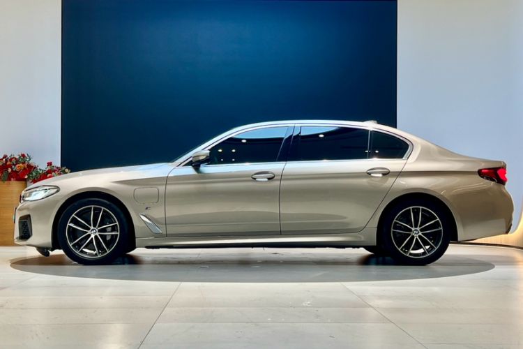Used BMW 5 Series New Energy 2021 535Le Pioneer Edition M Sport Package Exterior 4