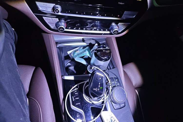 Used BMW 5 Series New Energy 2021 535Le Pioneer Edition M Sport Package Gear Lever