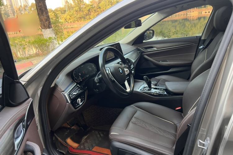 Used BMW 5 Series New Energy 2021 535Le Luxury Package Left Front Seat
