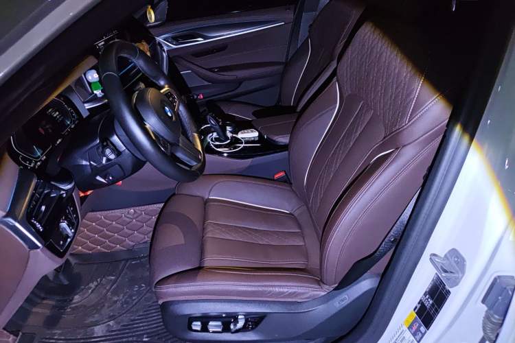 Used BMW 5 Series New Energy 2021 535Le Pioneer Edition M Sport Package Left Front Seat