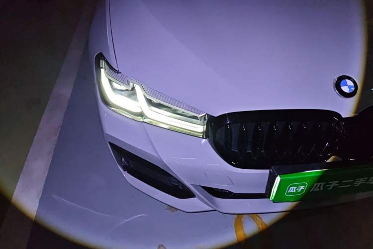 Used BMW 5 Series New Energy 2021 535Le Pioneer Edition M Sport Package Right Front Headlight