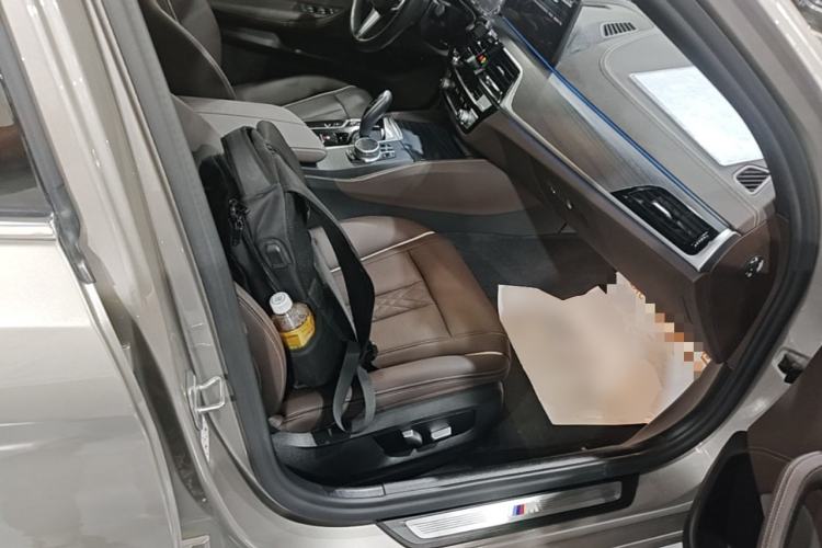 Used BMW 5 Series New Energy 2021 535Le M Sport Package Right Front Seat