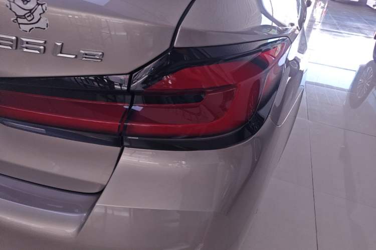 Used BMW 5 Series New Energy 2021 535Le M Sport Package Right Rear Taillight