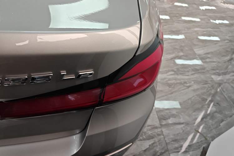 Used BMW 5 Series New Energy 2021 Updated 535Le Luxury Package Right Rear Taillight