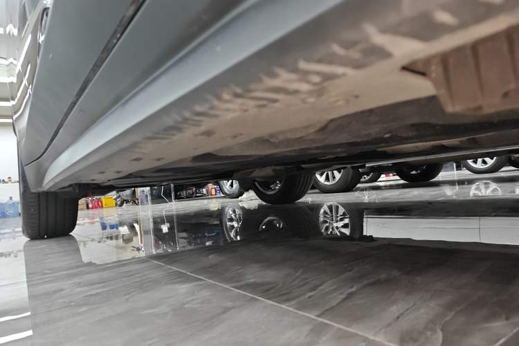 Used BMW 5 Series New Energy 2021 Updated 535Le Luxury Package Right Side Sill