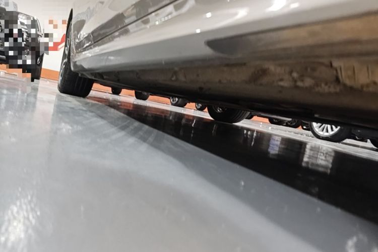 Used BMW 5 Series New Energy 2021 535Le M Sport Package Right Side Sill