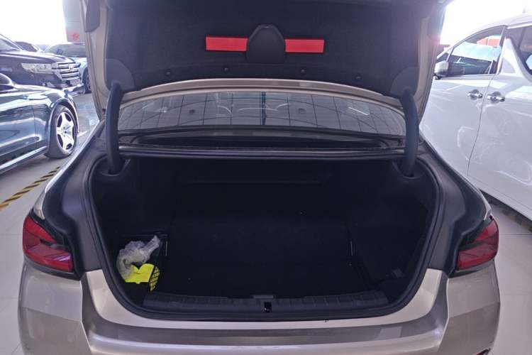 Used BMW 5 Series New Energy 2021 535Le M Sport Package Trunk