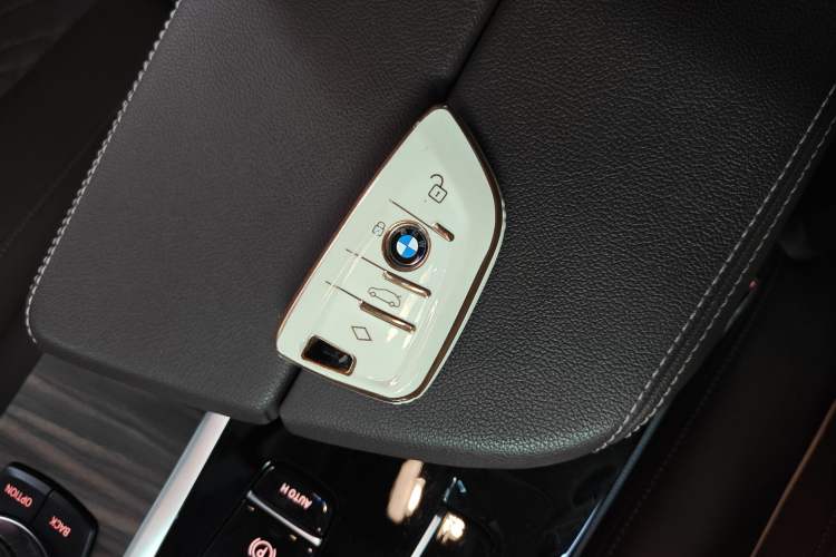 Used BMW 5 Series New Energy 2021 Updated 535Le Luxury Package Vehicle Key