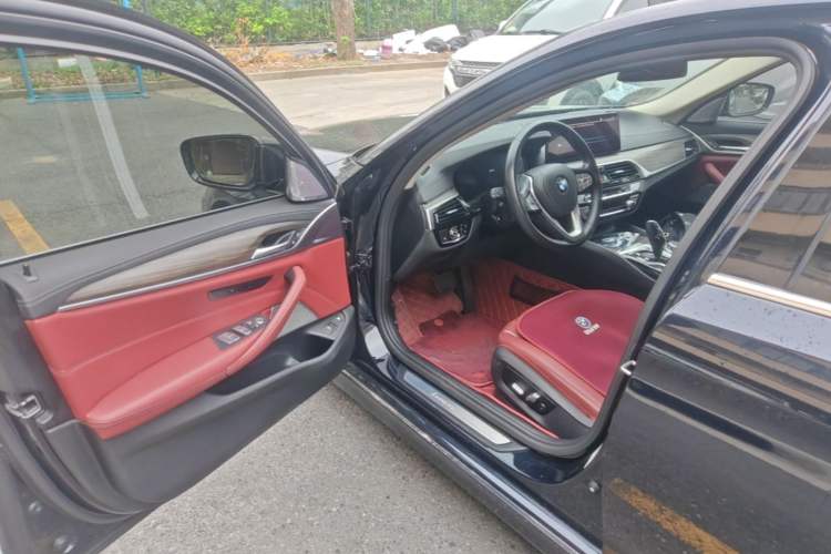 Used BMW 5 Series New Energy 2021 535Le Luxury Package Driver Seat